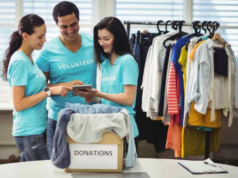 Churches That Give Away Free Clothes Near Me